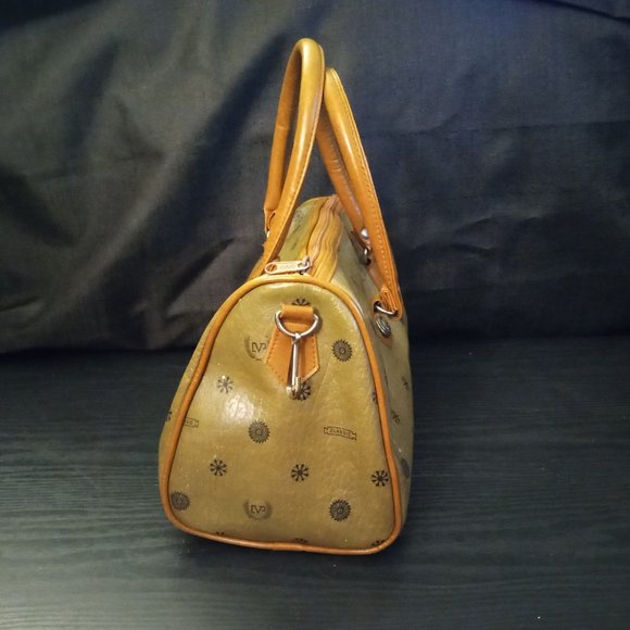 Vintage Leather Handbag - Picture 4 of 7